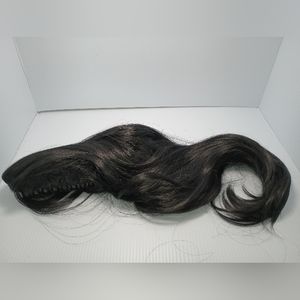 ELIO. SYNETHETIC Long Wavy Drawstring Claw Ponytail Extension. Black. 16 inch.